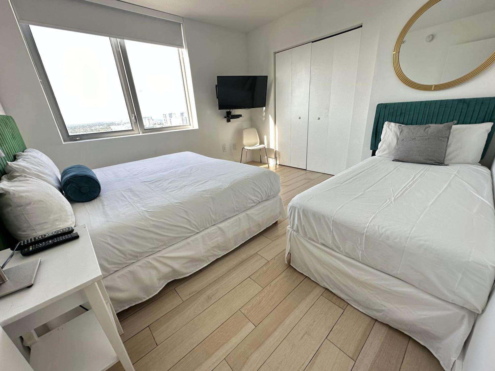 Mvr Apartments At Beachwalk Resort Hallandale Beach Exteriér fotografie