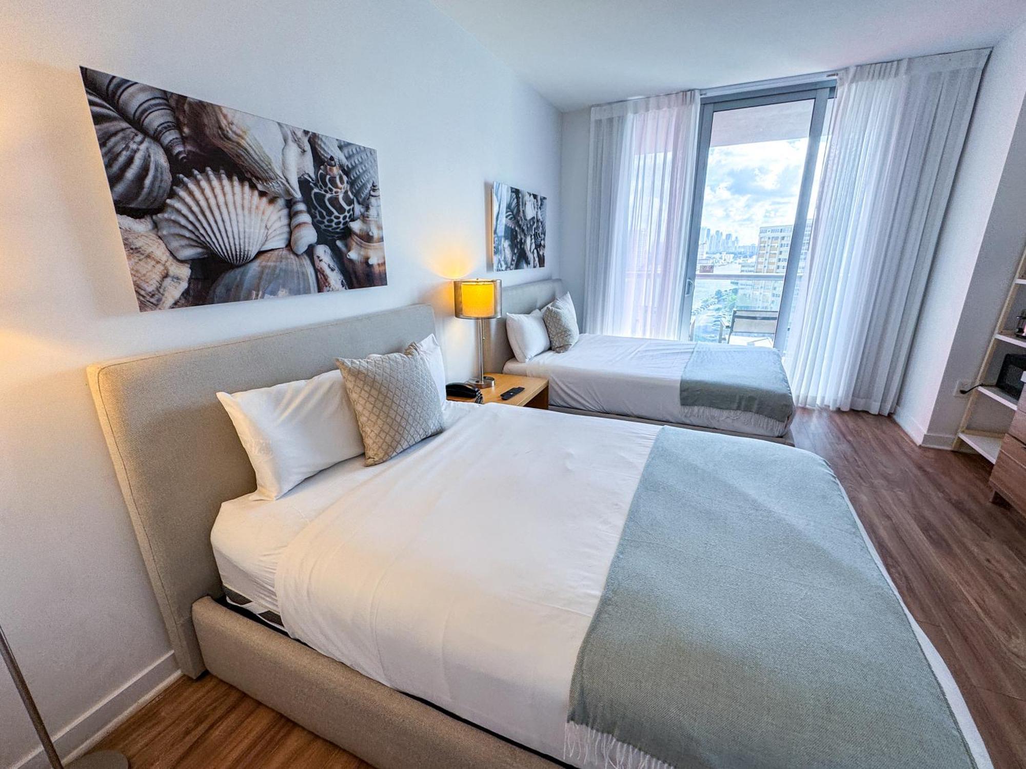 Mvr Apartments At Beachwalk Resort Hallandale Beach Exteriér fotografie